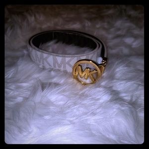 Michael Kors emblem belt